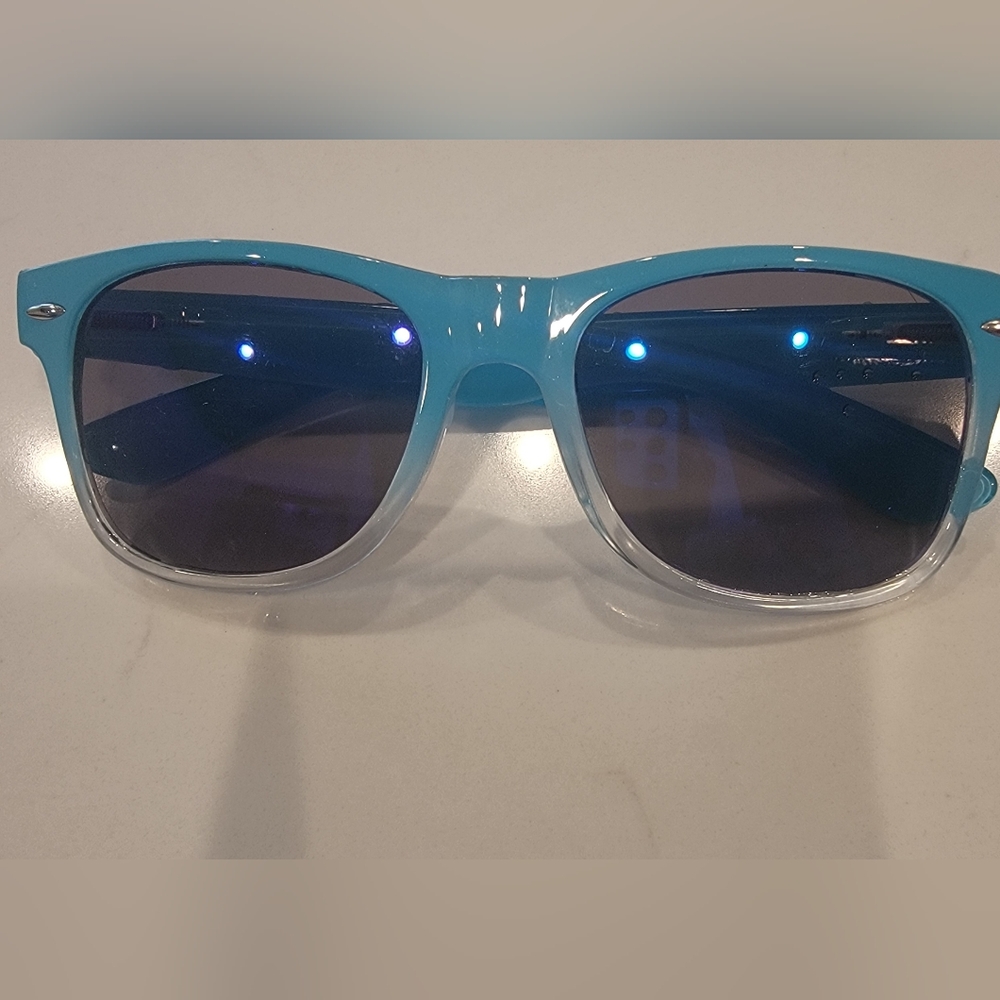 Cute blue and clear sunglasses like new!